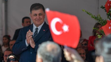 Tugay: 9 Eylül’ün ehemmiyetini gençlerimize, çocuklarımıza anlatmaya devam ediyoruz
