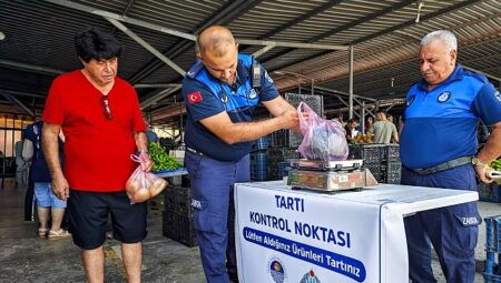 Yenişehir Belediyesi semt pazarlarında kontrollerini sürdürüyor