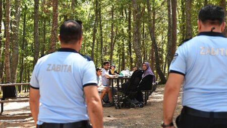 Zabıta takımları orman yangınlarını önlemek için kontrolde