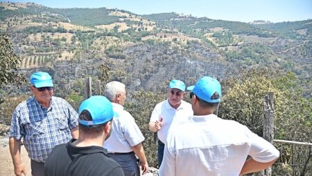 Zelzele ve Doğal Afet Kurulu Akhisar’da İncelemelerde Bulundu